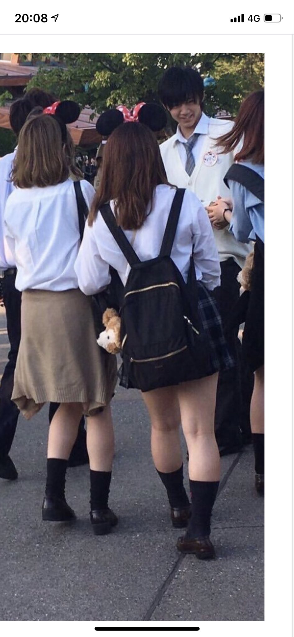 Maki れんれん学校の友達とディズニー行ったのかな この中に彼女とかいたのかな 永瀬廉 キンプリ T Co Vzg4i2zvxs Twitter