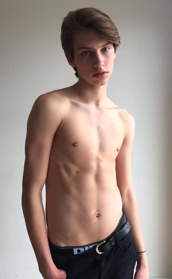 MediaBoys18SFW's tweet photo. stretch
#lgbtqboys #chicossincamisa #chicossexy #collegeboys #twink #hotboys #teenboys #gayboys #cuteboys #sexyboys #gayteenboy #shirtlessboys
Cortesía de https://t.co/mymsnxNPSv https://t.co/2EQlfGUKU5