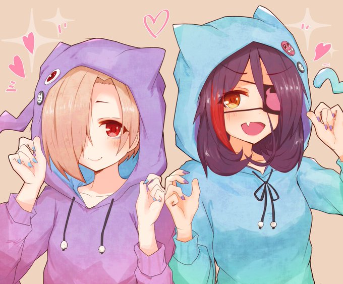 コウメ、袖まくれッ!爪もお揃いなのを見せるぞッ♪
こ、こう…? えへへ…な回のうめみれです 