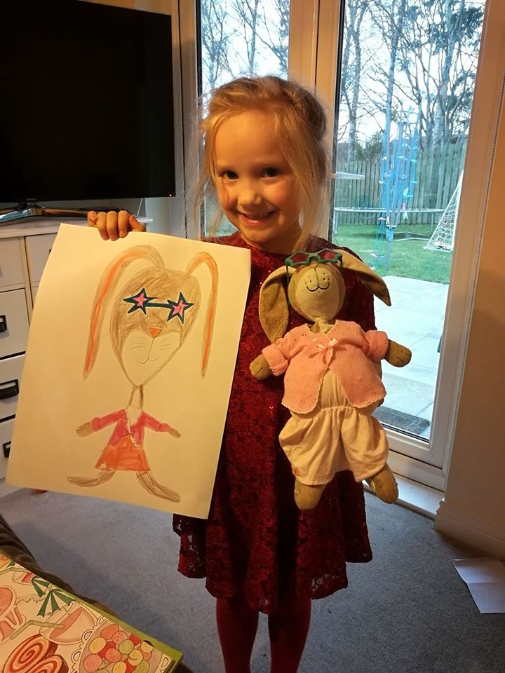 We loved seeing the spec-tacular designs for our Mackie's bunny!

Kate, aged 6, drew some superbly starry spectacles and picked up the prize of our Easter Bundle - well done Kate 👏🏻🐰

#InItTogether