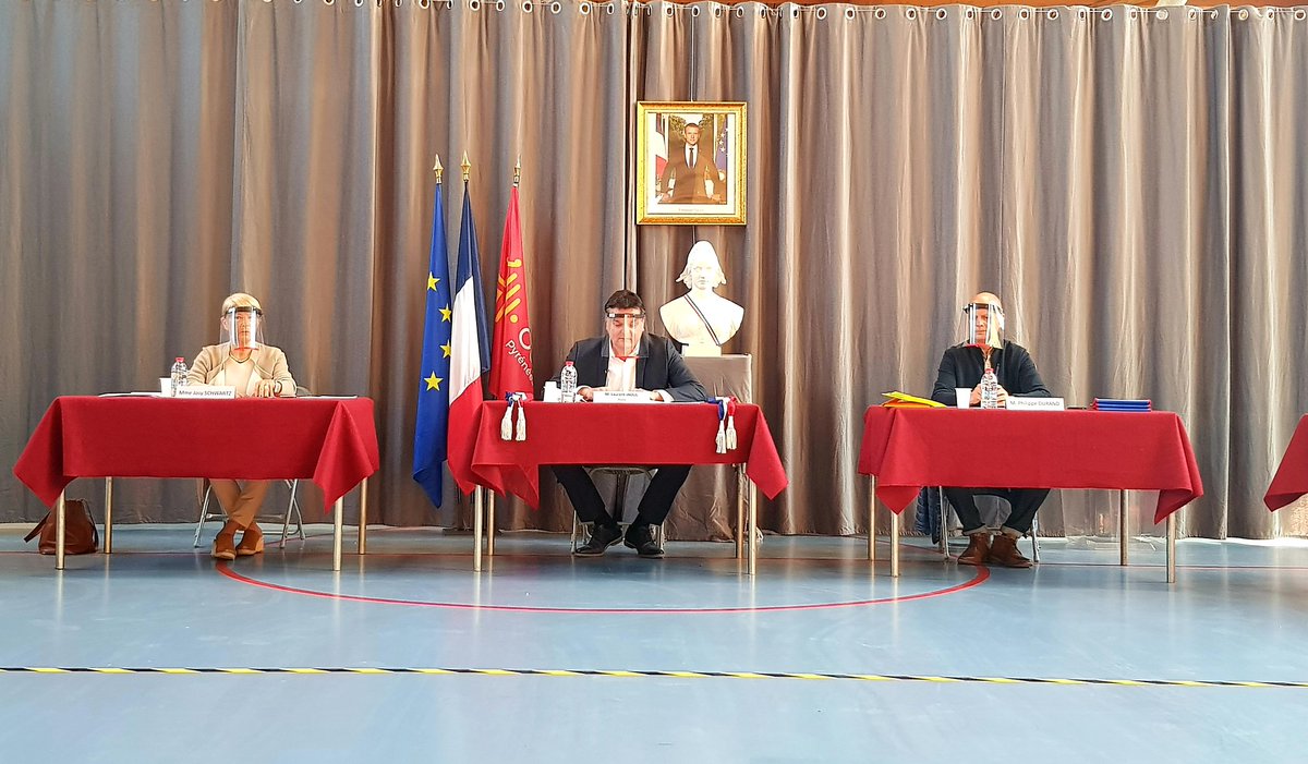 SaintBres's tweet photo. 🔴 LIVE : Séance publique du #Conseilmunicipal extraordinaire.
À l'ordre du jour le maintien ou non  dans ses fonctions du 1er adjoint au Maire et élection d’un nouvel adjoint. #Politique #Équipemunicipale https://t.co/TtGySjQl9N