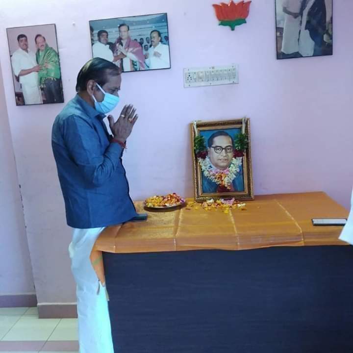 kuttysound_NTK's tweet photo. யாரை தொட்டால் தீட்டு,பார்த்தால் தீட்டு என்று நீங்கள் கூறும் இந்து மதம் ஒதுக்கீயதோ, இன்று  அவர்களையே கையெடுத்து கும்பிட்டு வணங்க வைத்துவிட்டார் அண்ணல் அம்பேத்கர்!

@HRajaBJP https://t.co/0OQ9OOYlTT