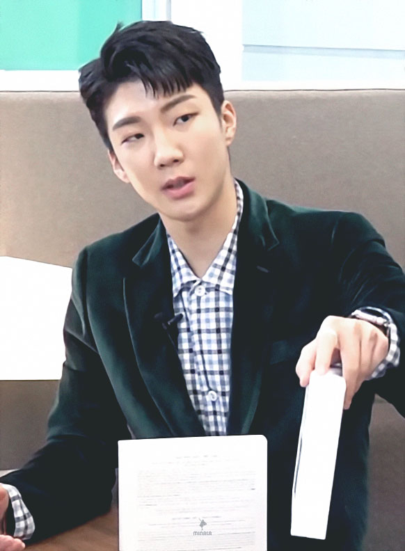 DOOR TO DOOR SALESMAN #WINNER #HOONY