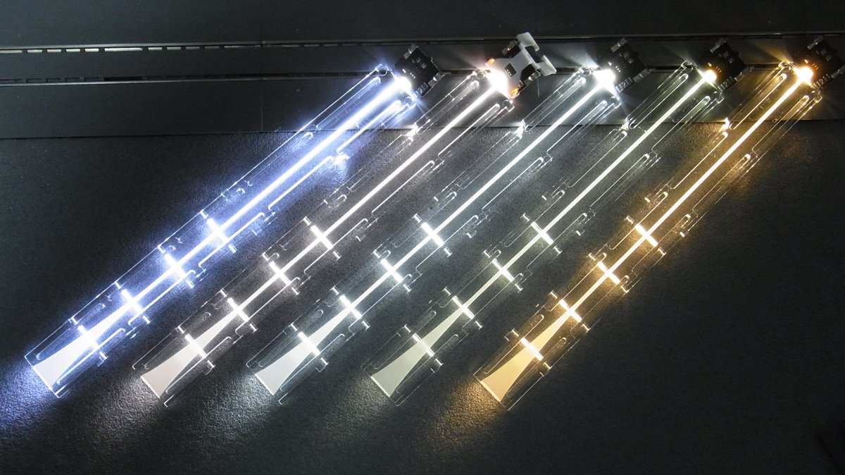 KATOのLED室内灯クリアの光の色味考察まとめ。 左から、 ①11-211(白色