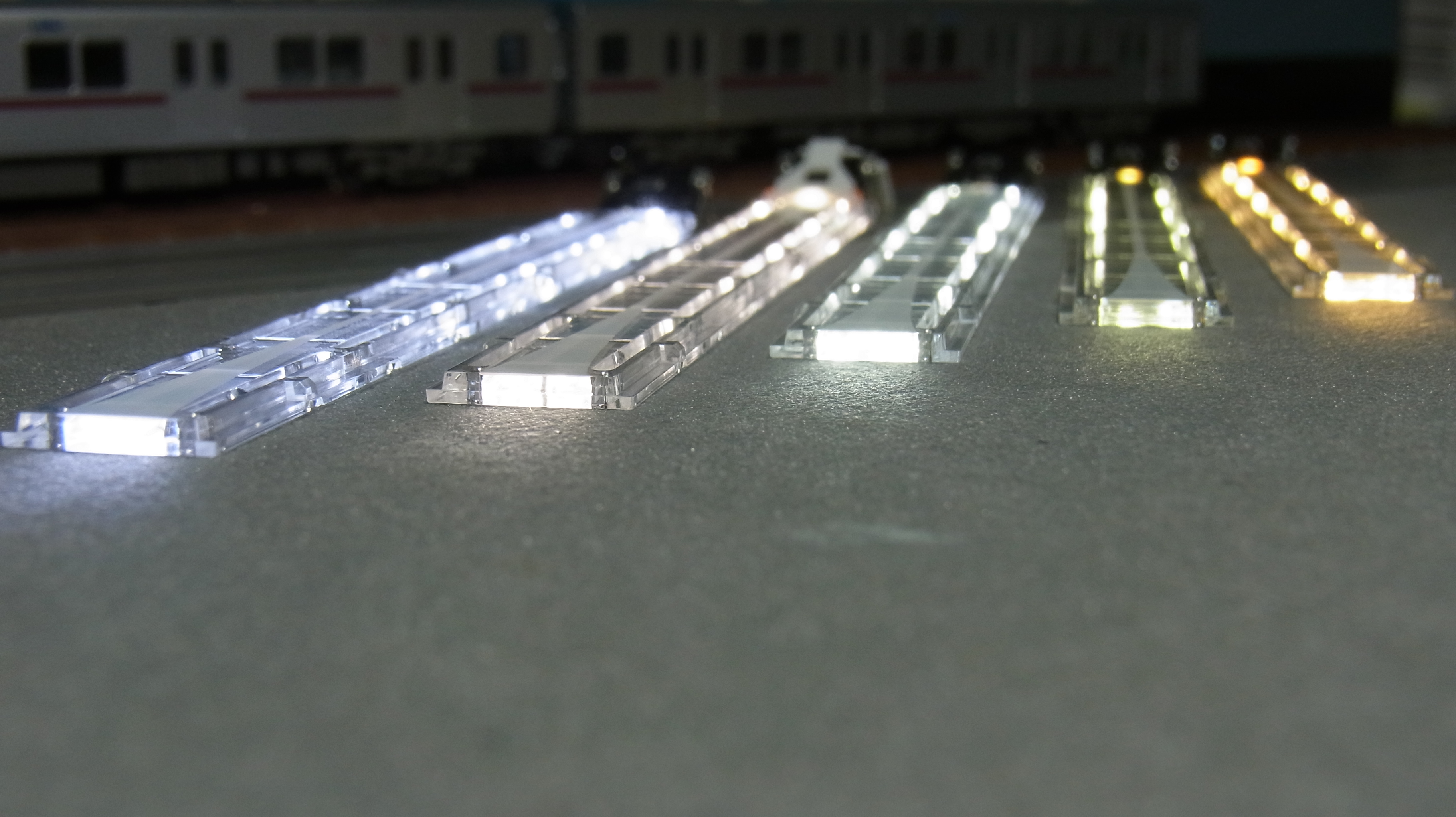 KATO 11-214 LED室内灯クリア(電球色)6両分入 railways湘南