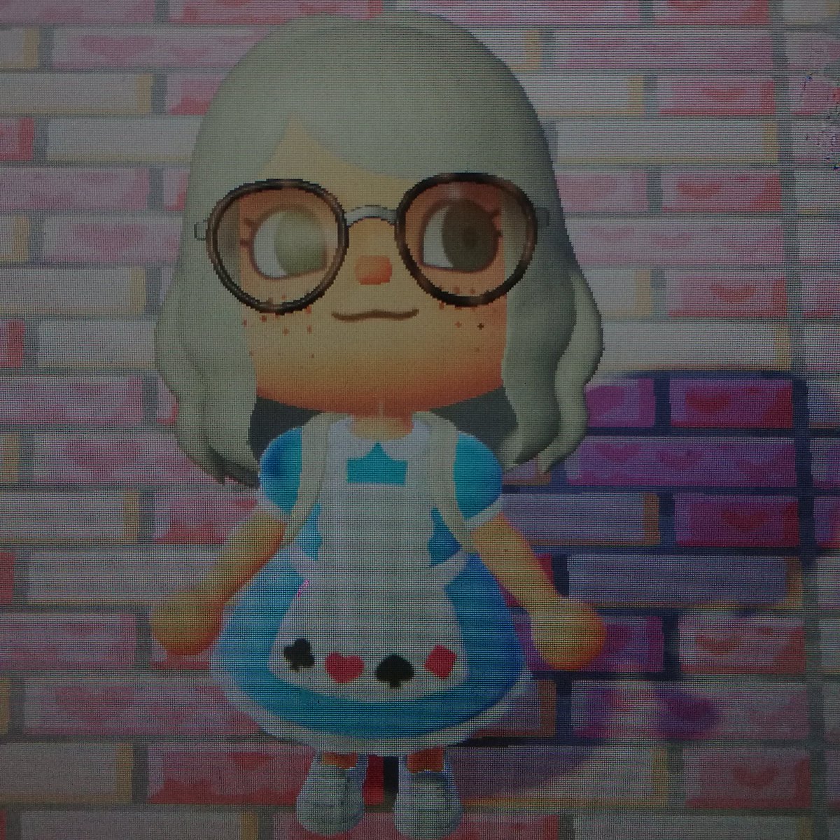 mrssblnc's tweet photo. Hoy he conseguido en Animal Crossing 6 vestidos iguales que este, de Alicia en el País de las maravillas. Si alguien quiere hacer algún intercambio escucho ofertas 🙌🏼😊 RT PORFAVOR! 
#ACNH #codigododo #dodocode https://t.co/kyzEZVVpiB