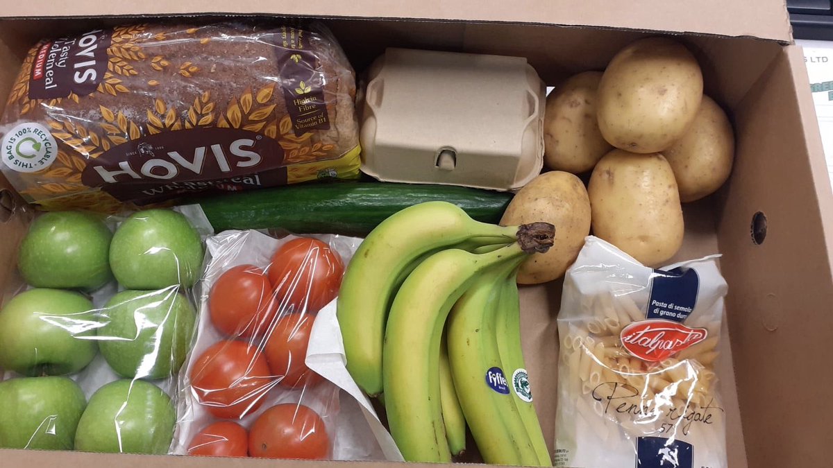 KingsmeadE9's tweet photo. This weeks school food boxes will be distributed on Wednesday at 2pm from Kingsmead. Cooked food and desserts still to be added. #londonprimaryschools #schooloffood #londonschooloffood #schoolclosures https://t.co/KEqeaNOzYT