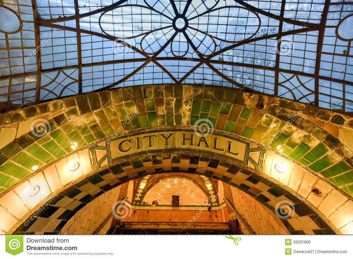 Station City Hall - New York :Ouverte en 1904, fermée en 1945, car la station n'était plus aux normes pour pouvoir accueillir des rames plus larges, et longues, il y avait trop de contraintes pour continuer à l'exploiterPlus belle station fantôme pour ma part Fin thread 