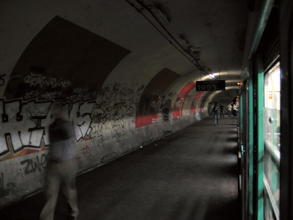 Savez Vous ?Connaissez vous les stations de métro fantôme ?  #urbexVoici quelques une d'entre elles dans le mondeThread (1/10) 
