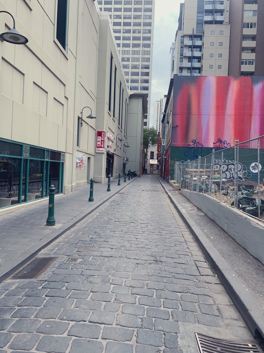 GideonCRozner's tweet photo. Melbourne’s Chinatown on a weekday afternoon, 2020. #ReOpenAustralia https://t.co/VeoucDBKF2