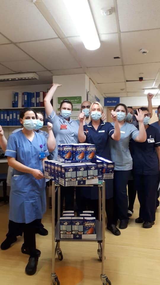 Huge thanks to @Tesco Hythe store for donating 168 Easter eggs for Wessex neuro wards @UHSFT  💙 Big thank you from the F8 stroke unit team which is now currently a covid 19 ward.

#ThinkUHS #ClapForOurCarers