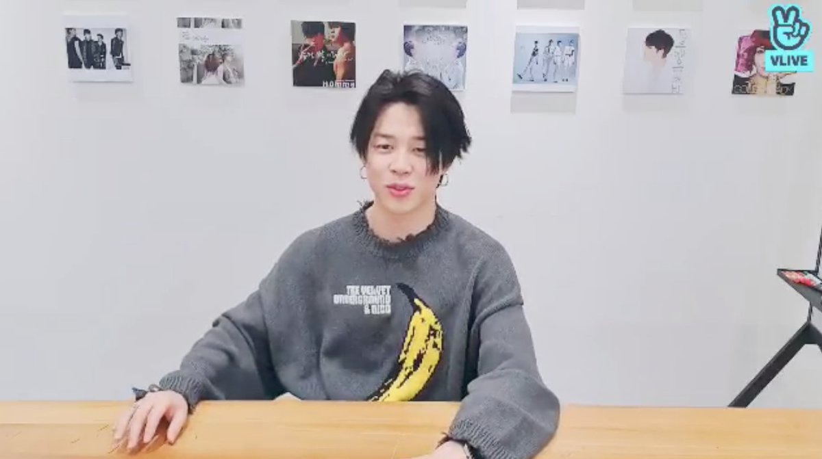 JM set his camera further away today so that we could see him and his guest comfortably, but it means he's unable to read our comments.He also showed off his shirt!