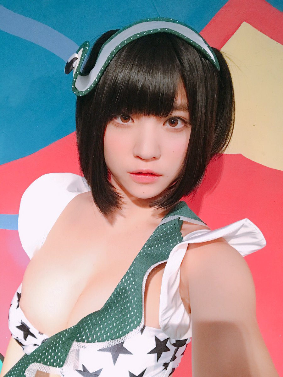 ট ইট র 根本凪 俺たちのマリリさんから 自撮りつなぎ いただきました 再ツイートすまん 怒涛のカメラロール整理から奇跡的に残っていたngのグラビアカットに驚き お次は みゆちぃさん Myc416 Zumiさん 笑 Zumizm T Co Tyikbz0jgl