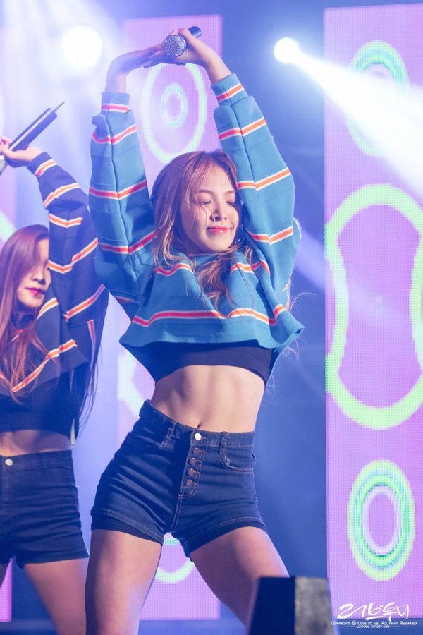 Wendy abs a thread; #Wendy  #웬디