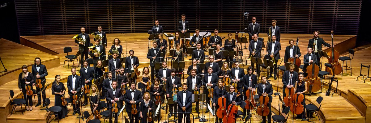 #CultureChezVous 🎶 Pendant le #confinement, le chef de l'<a href="/orch_alliance/">Orchestre Alliance</a> (en résidence itinérante dans les Yvelines en temps normal) vous fait découvrir ses "inspirations" et les meilleures captations des concerts de l'Orchestre.
RDV sur Facebook
➡️ facebook.com/OrchestredelAl…