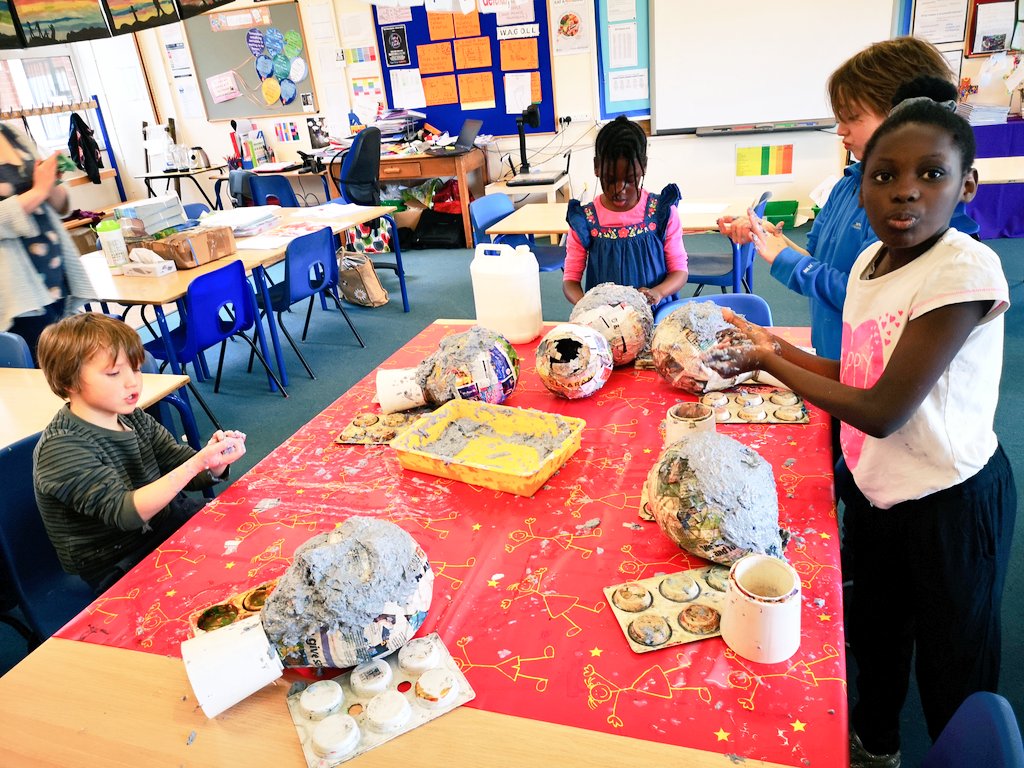 StPhilipHoward's tweet photo. Forgot to post yesterday's activities! In the morning, we continued with our papier mache heads, which was a delightfully messy task! In the afternoon, baking with banana muffins on the menu! Yum!
#clopen #keyworkers #essentialkeyworkers #StPH #whatbankholiday https://t.co/5ug9t5HAIe