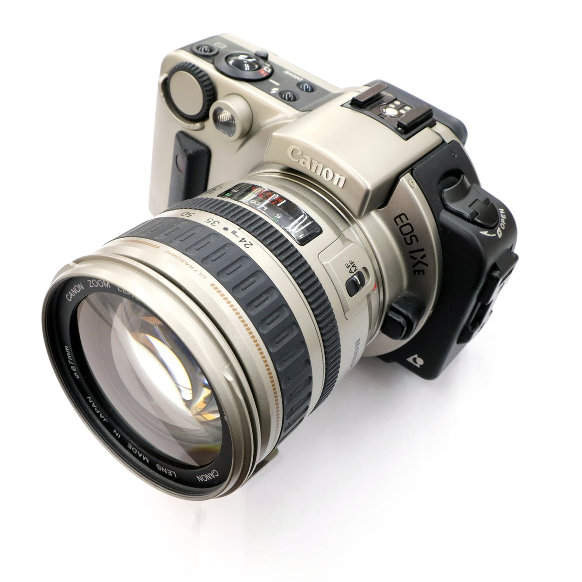 Canon EOS IXE 一眼レフカメラとレンズセット Canon EOS IXE 一眼レフカメラとレンズセット EOS IX E - キヤノン