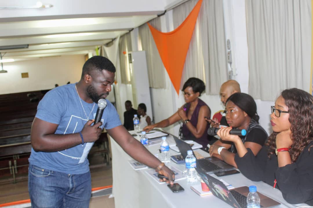 FondationJN's tweet photo. #Startup 2019 : #DASHMAKE
Startup spécialisée dans le développement de technologie numérique capable de géolocaliser le terminal d'une personne victime d'un accident.
https://t.co/yGDHQWNSwT
+22579924748
hsadstartup@gmail.com
#MENUPCI #ANSUT #VITIB #ARTCI #AIGF #SNDI #ESATIC https://t.co/c8KO5w7byu