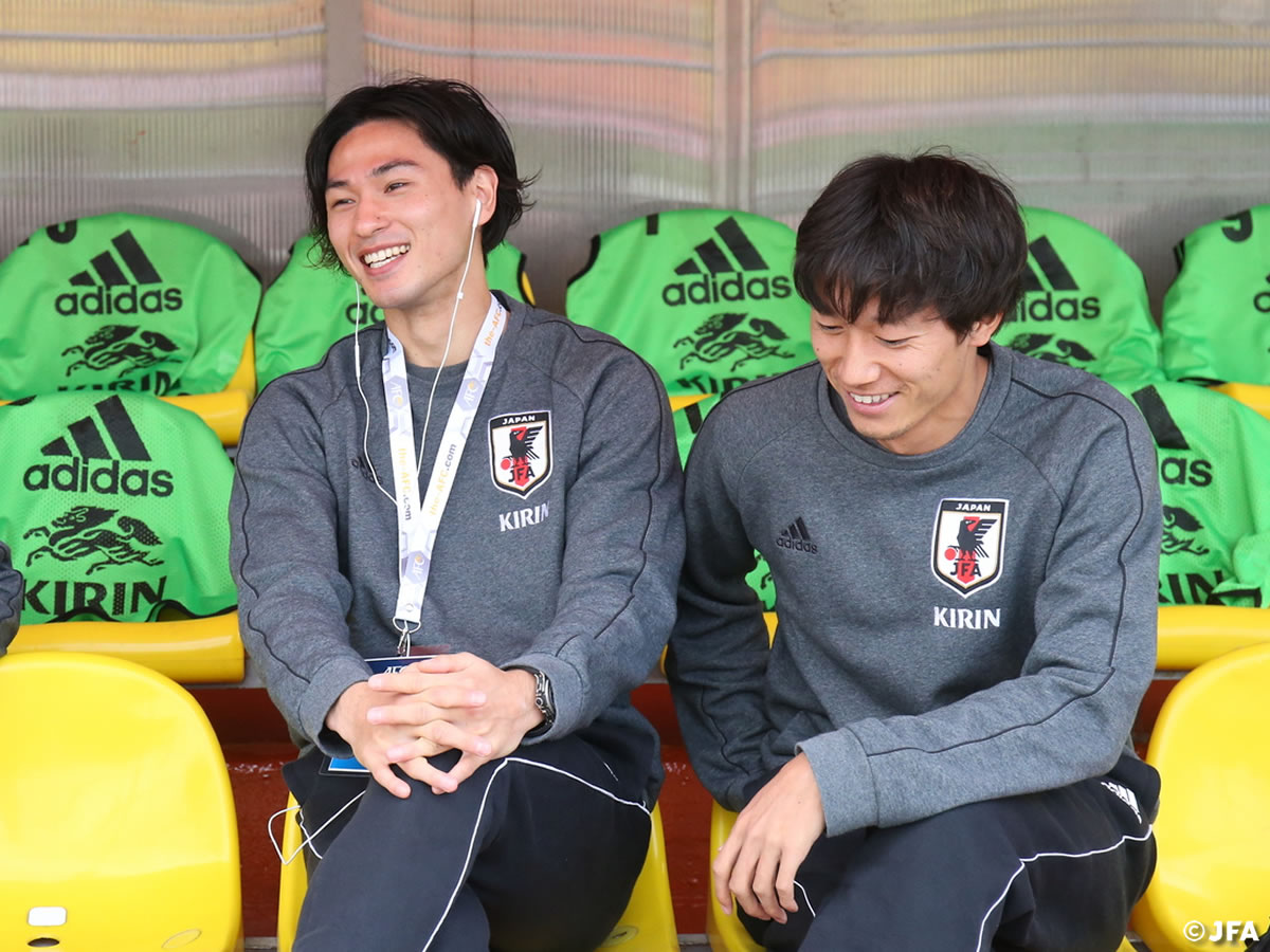 jfa_samuraiblue's tweet photo. 今日は #フレンドリーデー 🧑‍🤝‍🧑✨

#室屋成 選手と #南野拓実 選手は幼稚園からの幼なじみ😄1枚目は、2016/7/23に広報スタッフが撮影したリオデジャネイロオリンピック直前合宿での写真です📸

こんな時だからこそ、友人へ日々の感謝を伝えてみませんか？😊

#jfa #daihyo #SportsAssistYou #StayHome https://t.co/lp45SnDdEa
