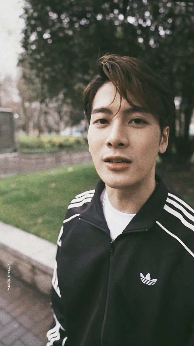 your camera roll if Jackson Wang was your boyfriend (i love suffering ) , a thread @JacksonWang852  #JacksonWang #TeamWang #GOT7  @GOT7Official