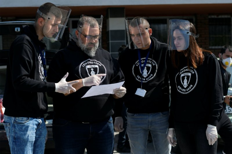 Продължава благородната инициатива на феновете на "Локомотив" (Пловдив) в помощ на нуждаещите се граждани
bfunion.bg/news/46788/0