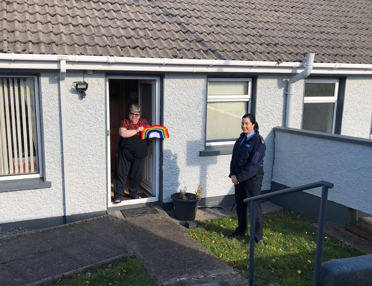 Gardaí in Letterkenny have been checking in with local residents to ensure that they have all they need. Garda Mcgrath recently paid a visit to Catalina Keys while ensuring all social distancing protocols were adhered to. 

#HereToHelp 
#StayAtHome
#SocialDistancing