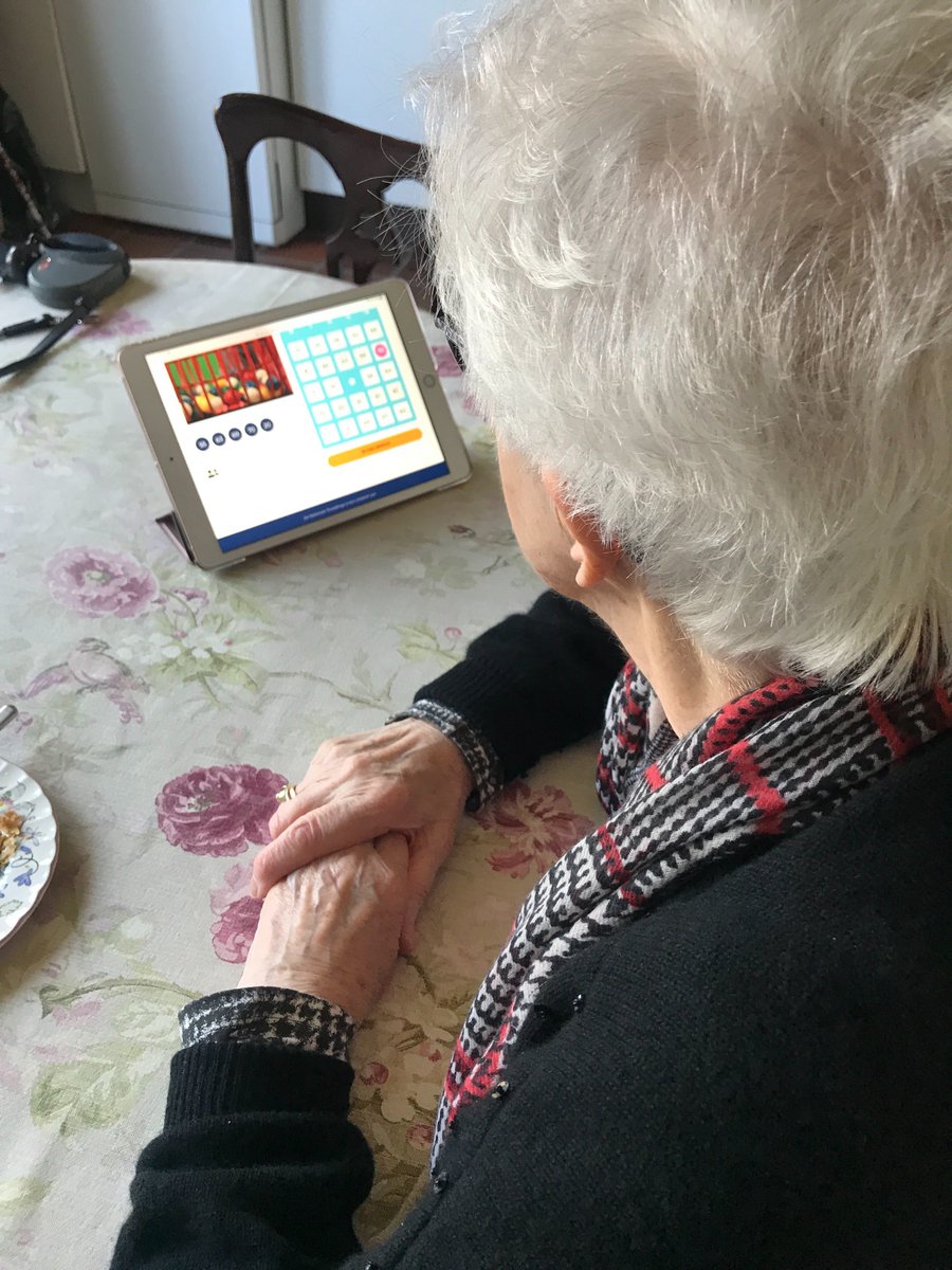 Gezellig thuis bingo spelen, gewoon vanuit de luie stoel. Het kan met de #nationalethuisbingo. Elke werkdag om 13.00 uur een nieuwe uitzending via denationalethuisbingo.nl #ouderen #bingo #zorg #corona #gezellig