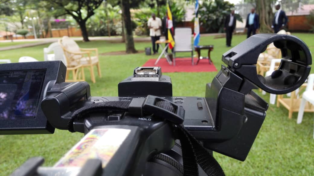 StateHouseUg's tweet photo. H.E .@KagutaMuseveni will be addressing the nation shortly on #COVID__19 situation and guidelines to further stem its spread. The address will be live online,
 (#Facebook @KagutaMuseveni), Radio and TV stations. https://t.co/QZevdAUQsC