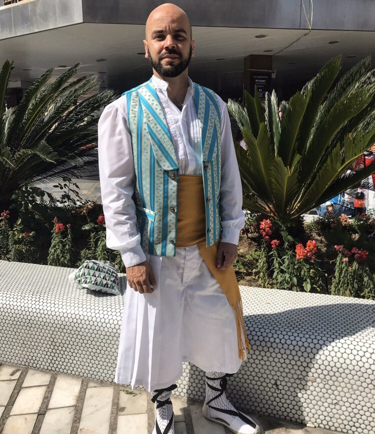 YEPES7's tweet photo. Este año nos quedamos sin bando. Este año los zaragüeles, chalecos, fajas, esparteñas y camisas se quedan en casa.
Pero volveremos! #NoHayAñoSinBando #BandodelaHuertadeMurcia. https://t.co/u8jDl9EDYJ