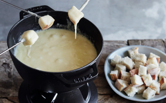 rocket_ski's tweet image. From tartiflette to fondue, try recreating these tasty Alpine dishes at home during #lockdown: telegraph.co.uk/recipes/0/tart… 🤤🧀