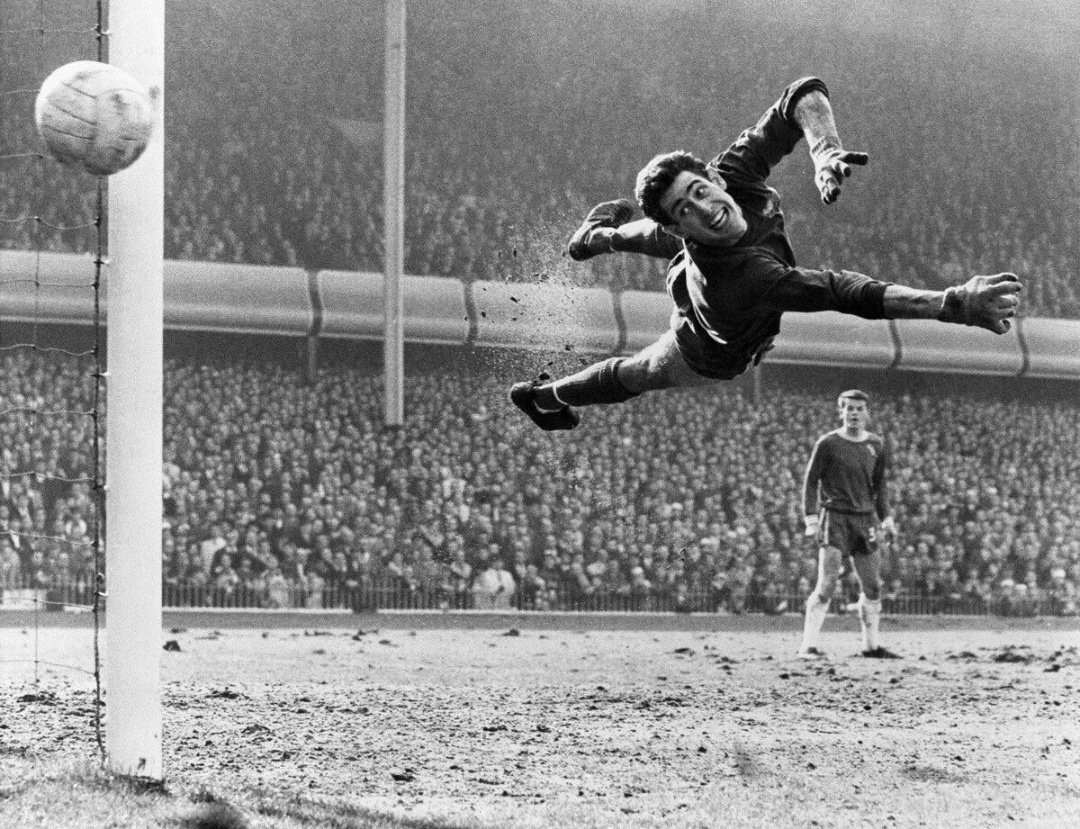 Peter Bonetti: 1941 – 2020.  Peter Bonetti aka “The Cat”, a player who was before my time but that hasn’t stopped his legacy continuing from his debut 60 years ago. The sad news that Peter, the former Chelsea & England Goalkeeper passed away aged 78. #190FIVE  #CFC