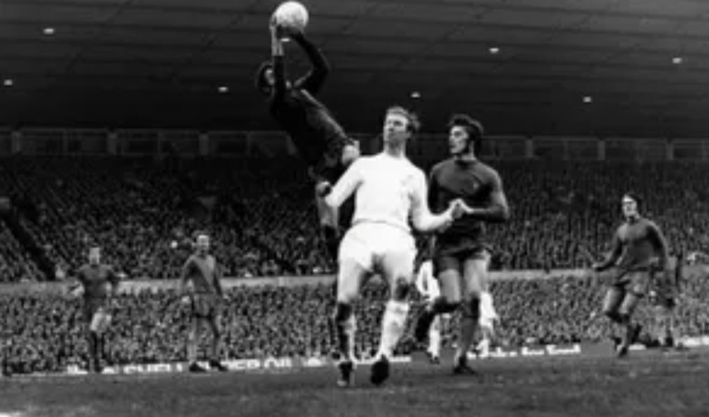 Chelsea would be grateful they didn’t let Bonetti go as he had what potentially was his best game for the club in the 1970 FA Cup Final against reigning champions, Leeds United. Back then, the Cup Final was played over two legs.  #190FIVE  #CFC