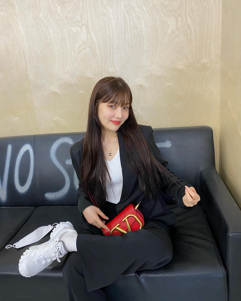 joystgrm's tweet photo. 200414 Joystagram #RedVelvet #레드벨벳 #Joy #조이 #RVF @RVsmtown (3P)

❤️🖤

https://t.co/VhBmevTmUY https://t.co/Y5AyY4eAbs
