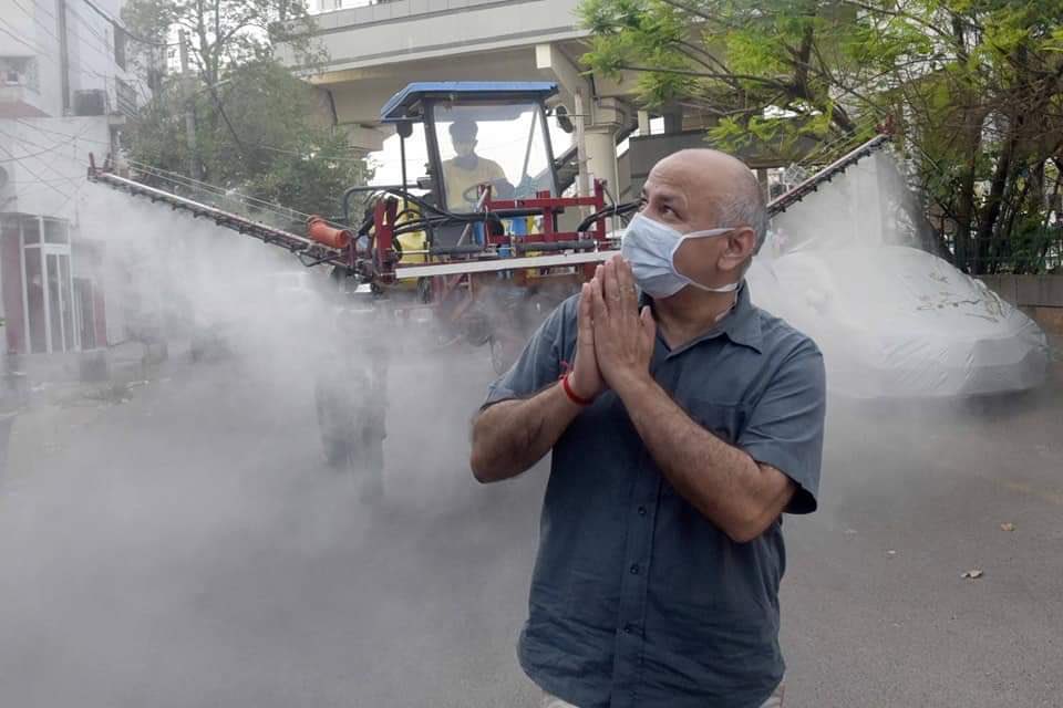 SanatanWays's tweet photo. What exactly Deputy CM of #Delhi doing here?

#lockdown 
#Lockdown2 
#LockdownExtended 
#SingleSource https://t.co/CP6XW8W5lB