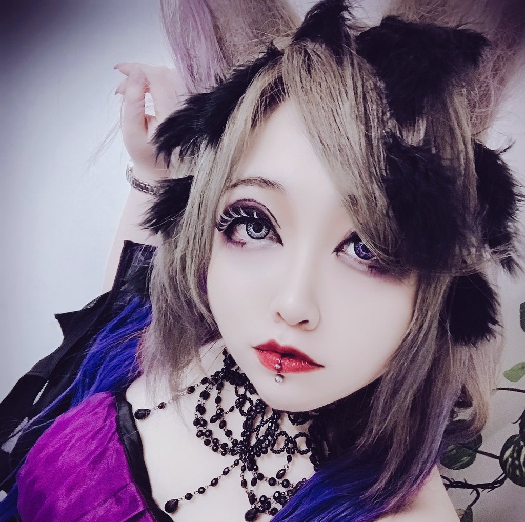 MaycryAlissa's tweet photo. 絶対🦋零度。勇気さんと、DEVILbarat'sの結愛さん🦇コラボLIVE🎶💙💜
4/25(土)18:00~配信🌸🍀🎵
めっちゃ楽しみ😊💕
#v系
#コラボLIVE
#絶対零度
#DEVILbarat's
#頑張れバンドマン
#コロナに負けるな
#紅蓮華
#負けないで https://t.co/qo9GA0wIwh