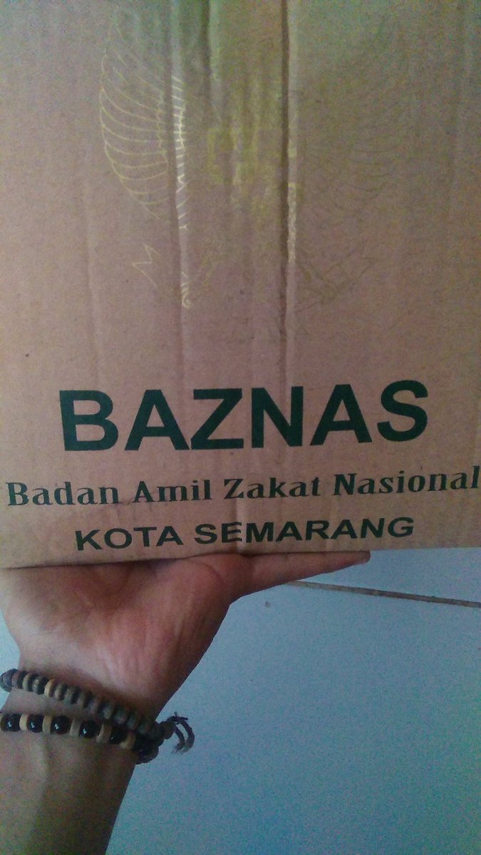 matursuwun Pak Walikota <a href="/hendrarprihadi/">Hendi (Hendrar P)</a> dan Bu Wakil Walikota  <a href="/mbakITASMG/">HevearitaGunaryati R</a> buat bansosnya 🙏