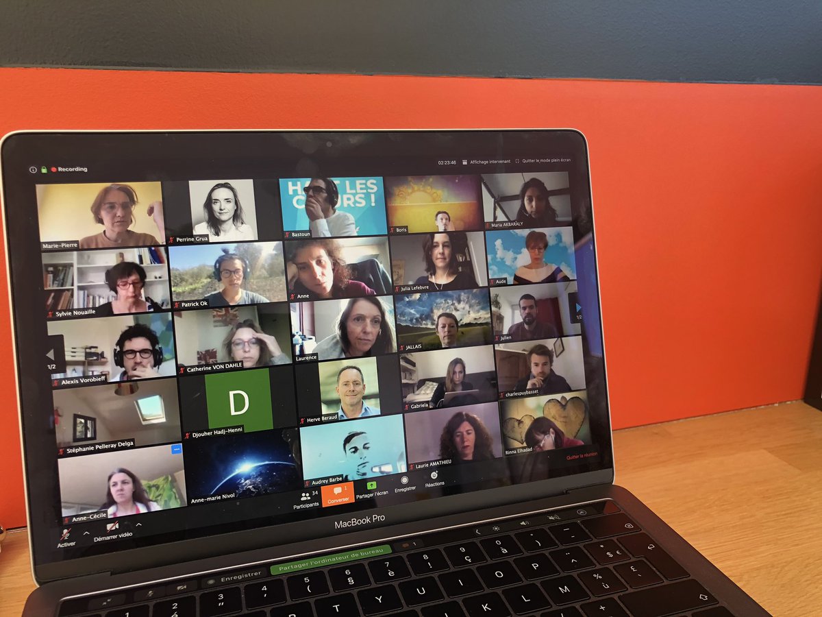 perrinegrua's tweet photo. 👁 Lancement en ligne (on ne lâche rien 💪) de la #communauté #apprenante #APPEE de 1600 personnes qui mélange entreprises, jeunes, professionnels de l’ #emploi et publics en recherche d’activité #facilitation #learning #inclusion #territoire #estensemble #grandparis @MPDequier https://t.co/sAiJHYjjA2