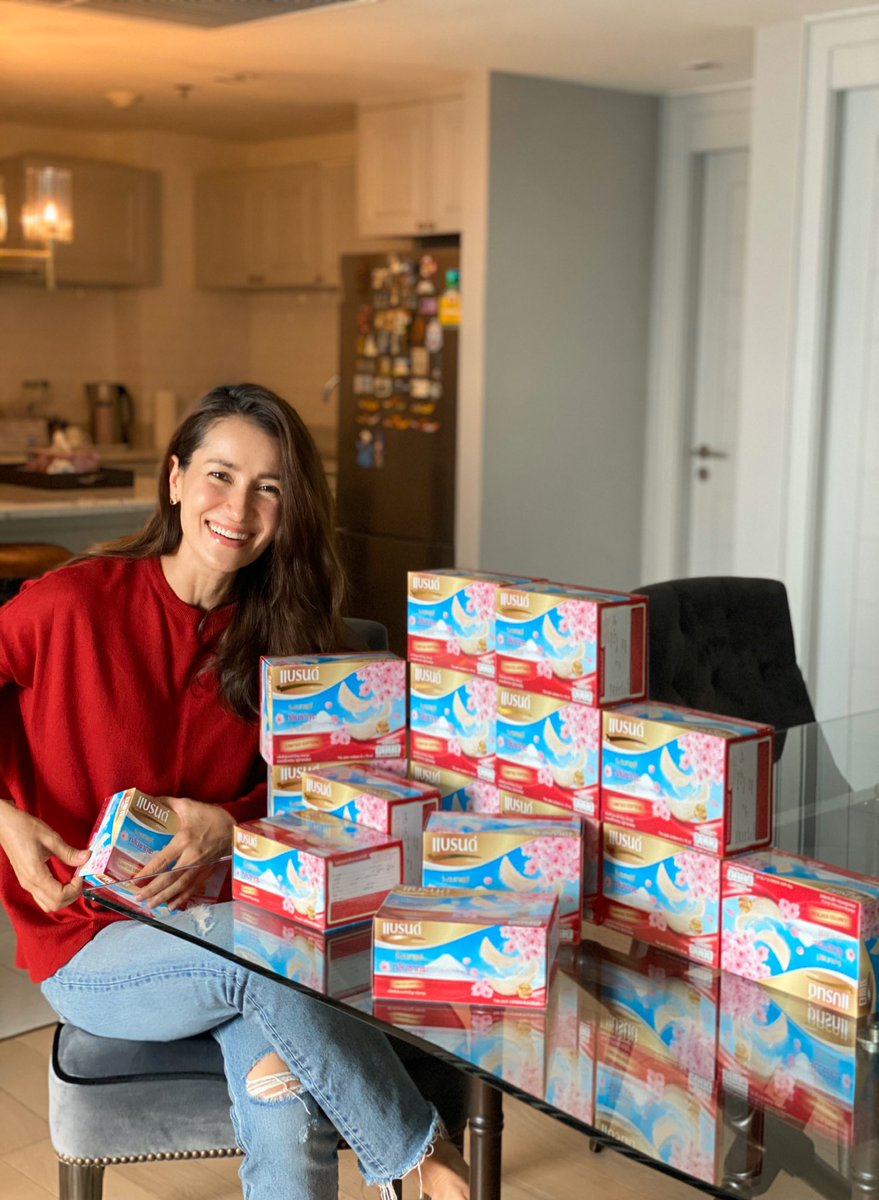 ถึงตัวห่างไกล แต่ใจคิดถึงกันค่ะ😊❤️
เตรียมของไหว้ผู้ใหญ่
#วันครอบครัว2563
#แบรนด์รังนกแท้ 
#กลิ่นซากุระ