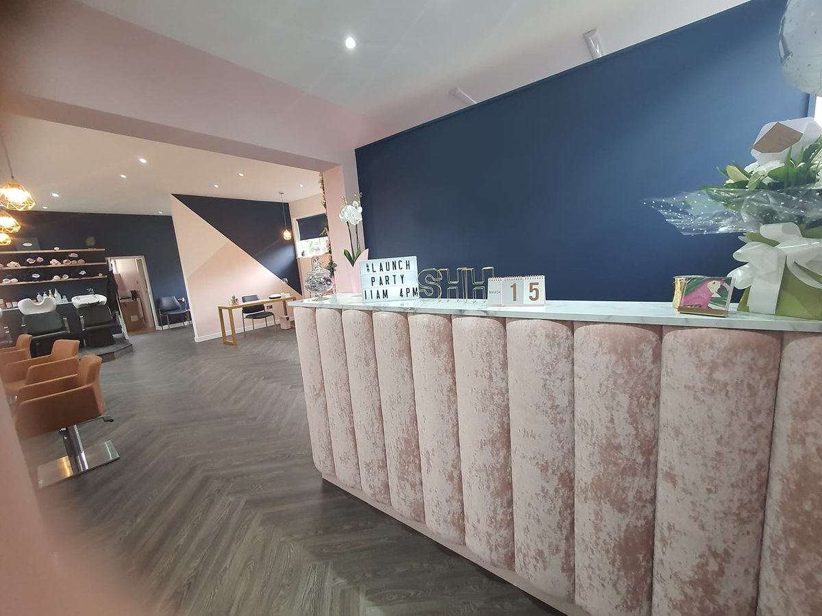 Alliancefloor's tweet photo. A beautiful new salon floor completed using @Polyflorltd Expona Aged Elm vinyl tiles #flooring #interiordecor #herringbone https://t.co/ErEqG28q1s