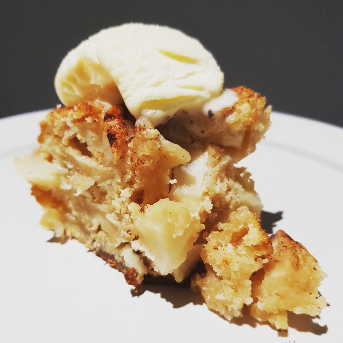 JCMelbourneBoy's tweet photo. All Organic! ❤ #Isolation #Foodie #Yummers #Vegetarian #Fresh #Love  #ActorsLife #SingersLife #WriterDaze #AussieLad #MelbourneBoy #Butter #Single #Greek #Chef #Fusion #Dessert #Apple #Fruit #Ginger #Spice #Cinnamon #Organic #IcrCream https://t.co/JfWSBIPvDA