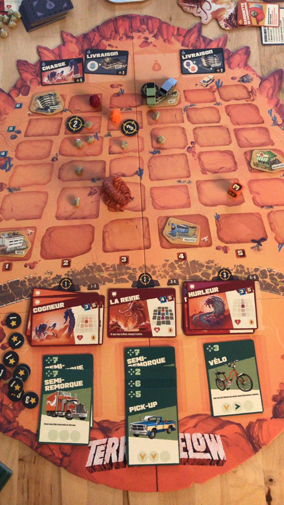 IReivax's tweet photo. Discovering #TerrorBelow 🎲🐛 https://t.co/0dMwlFOX5y