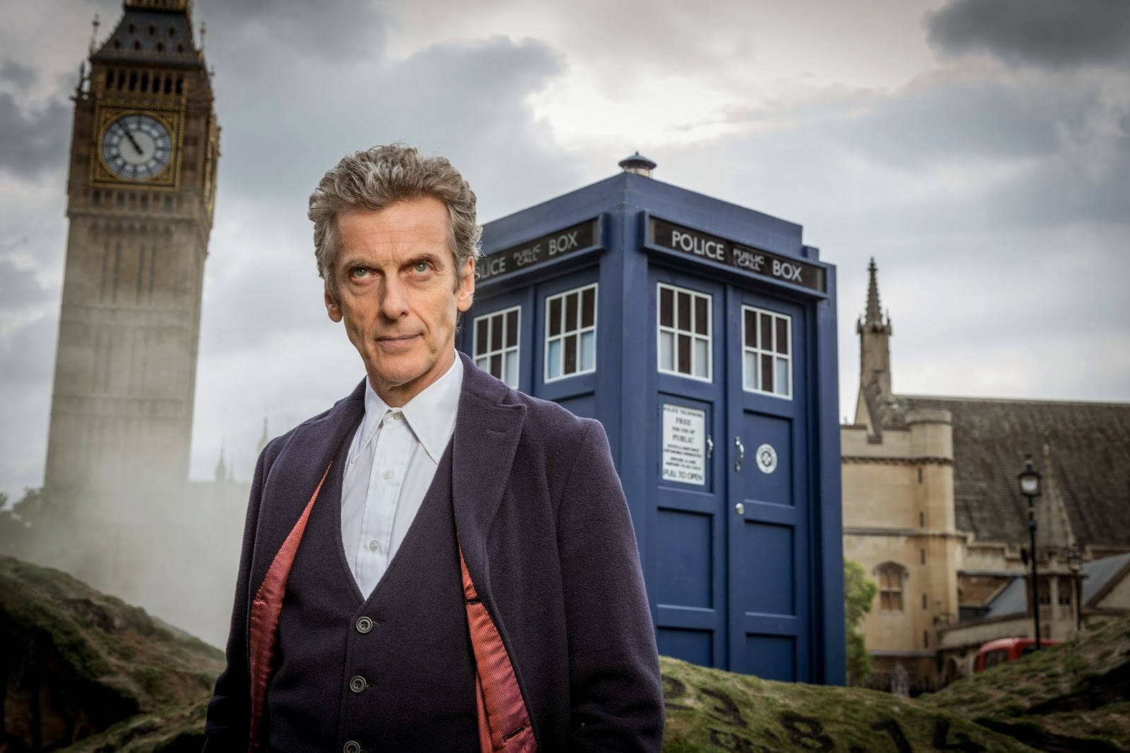Happy Birthday to the absolute legend Peter Capaldi \"Laugh hard, run fast, be kind\" 