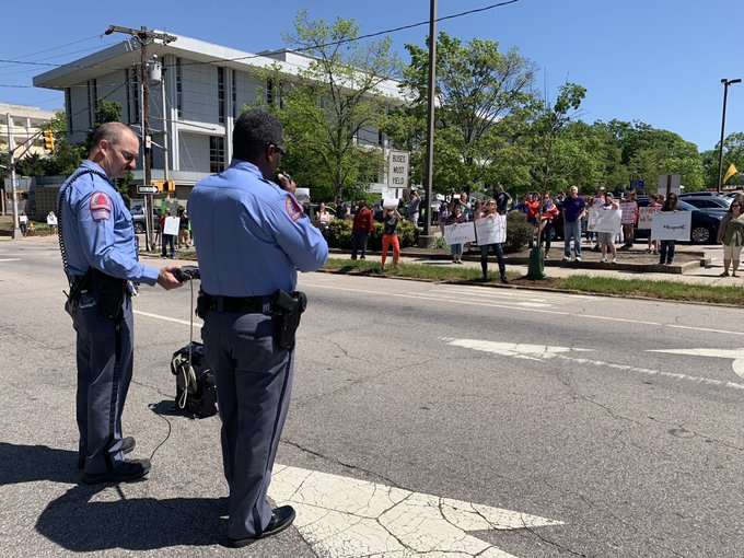 View image on Twitter