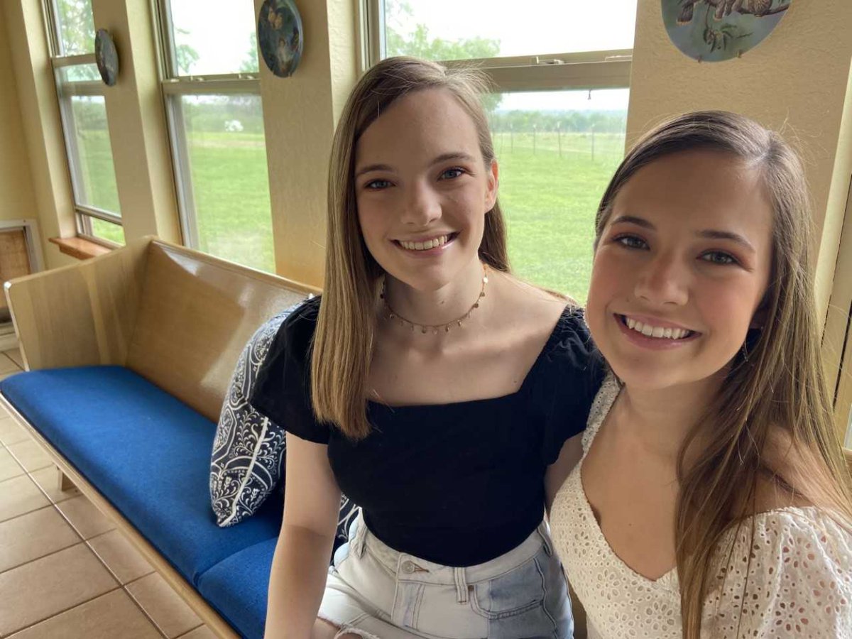 CC_FUMC's tweet image. Here’s a picture of the Gray Girls on Easter morning at their ranch in Goliad, TX sitting on the old FUMC pews as they watched the livestream service! This is a great example of families re-purposing old pews. 
#myccfumc #eastersunday2020 #repurposedpews