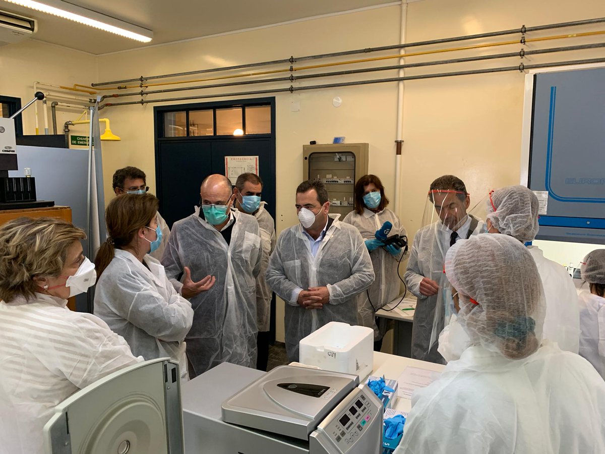 ciencia_pt's tweet photo. MCTES visita o Laboratório de Virologia Vegetal (#ICAAM) da @UEvora que está a participar na despistagem da COVID-19, através da realização de testes em utentes e funcionários de lares de terceira idade da região para responder à crise sanitária provocada pela COVID-19. https://t.co/jioe6sePCM