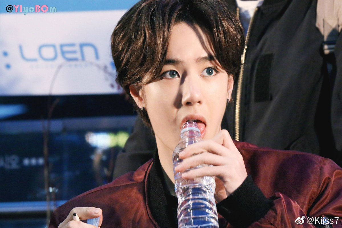 150509 Uniq Fanmeeting I don't remember Yibo wearing contacts a lot... So a thread from this day. Cr. Logos  #WangYibo  #WangYibo王一博  #王一博