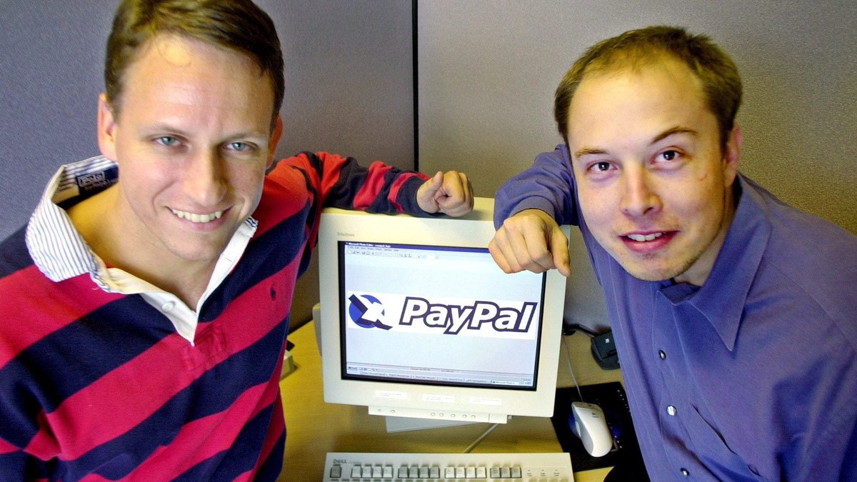 Vous connaissez tous Paypal, le service de paiement sur Internet. Mais avez-vous déjà entendu parler de la Mafia Paypal ?Un groupe de millionnaires (et 6 milliardaires) qui ont fondés (ou investi) presque toutes les entreprises du web que vous connaissez. Découvrez-les 