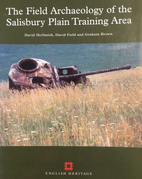 2/12 The HET Team leader is  @richardhosgood, whom you may know from Op Nightingale and numerous TV appearances. Richard has done a virtual tour of Salisbury Plain  #SPTAArchaeology. We will take a leaf out of his book – well, they say imitation is the sincerest form of flattery!