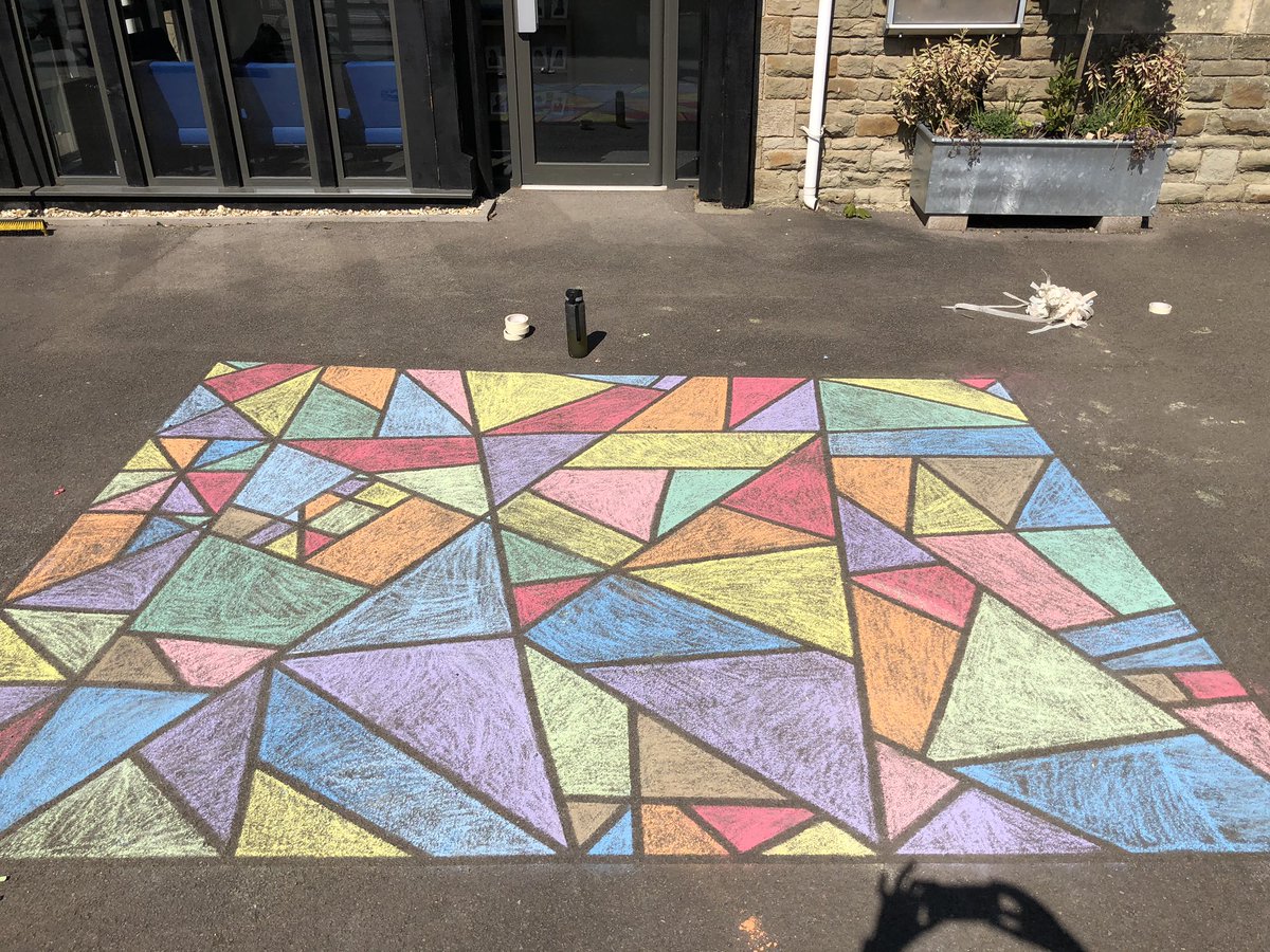 CharfieldPri's tweet photo. We had fun today creating this colourful piece of pavement art with the children. #teamcharfield https://t.co/YhodWxv95y