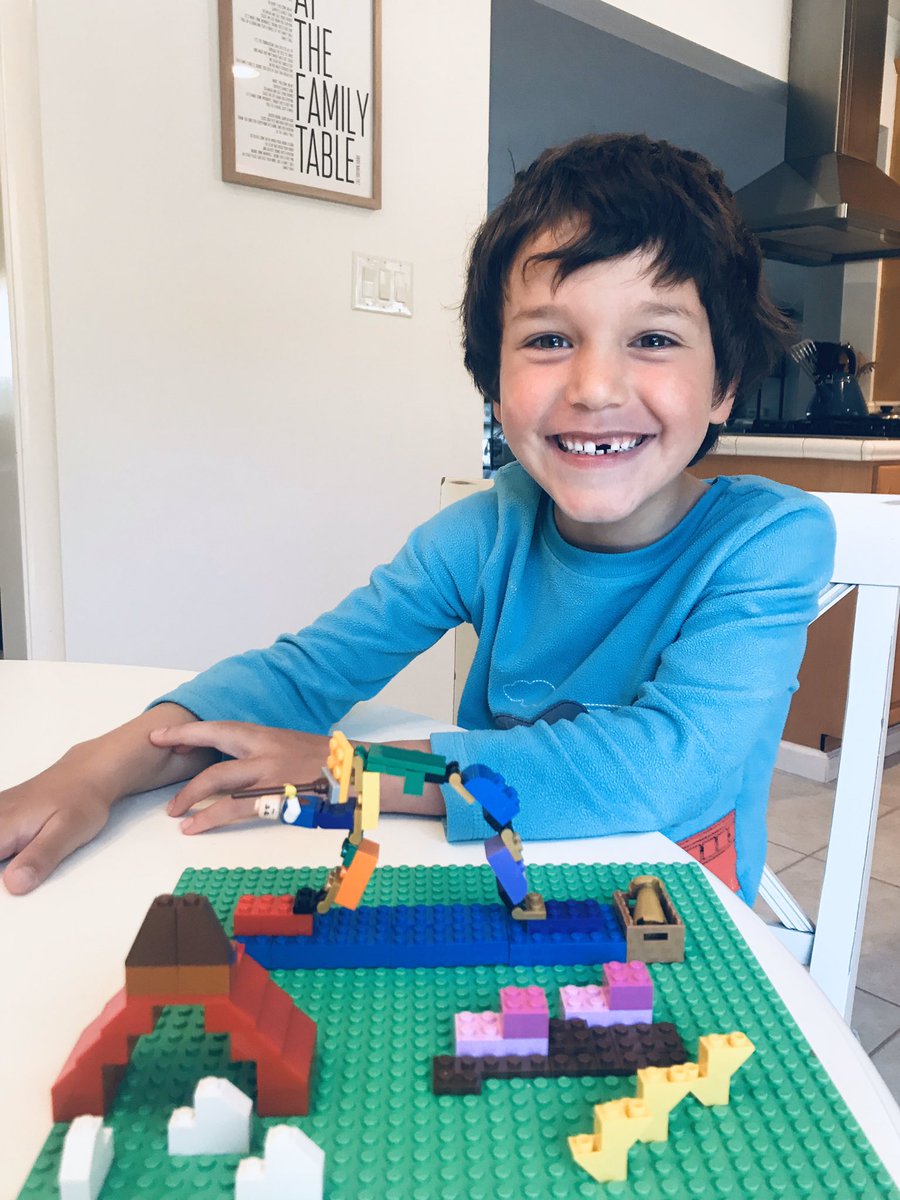 saumyz11's tweet photo. @LEGO_Group Cole (almost 6)... rainbow over the farm 🐑 🐥 🐖 🌈 #LetsBuildTogether https://t.co/wtDWzwUh4K